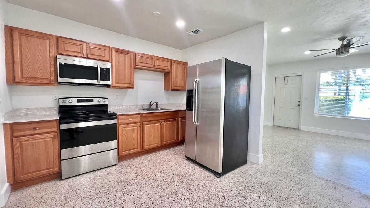 124 Abaco Drive, Palm Springs, FL 33461 Photo