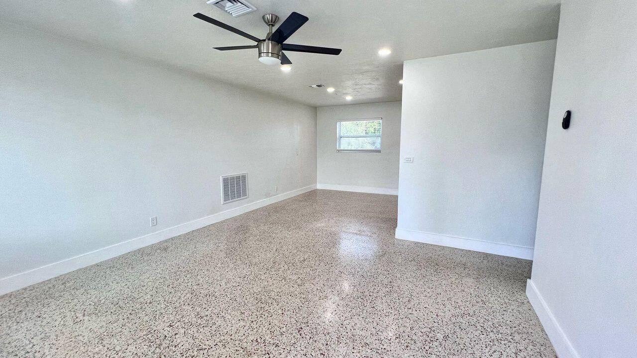 124 Abaco Drive, Palm Springs, FL 33461 Photo