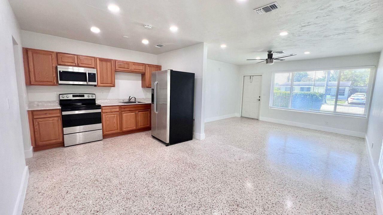 124 Abaco Drive, Palm Springs, FL 33461 Photo