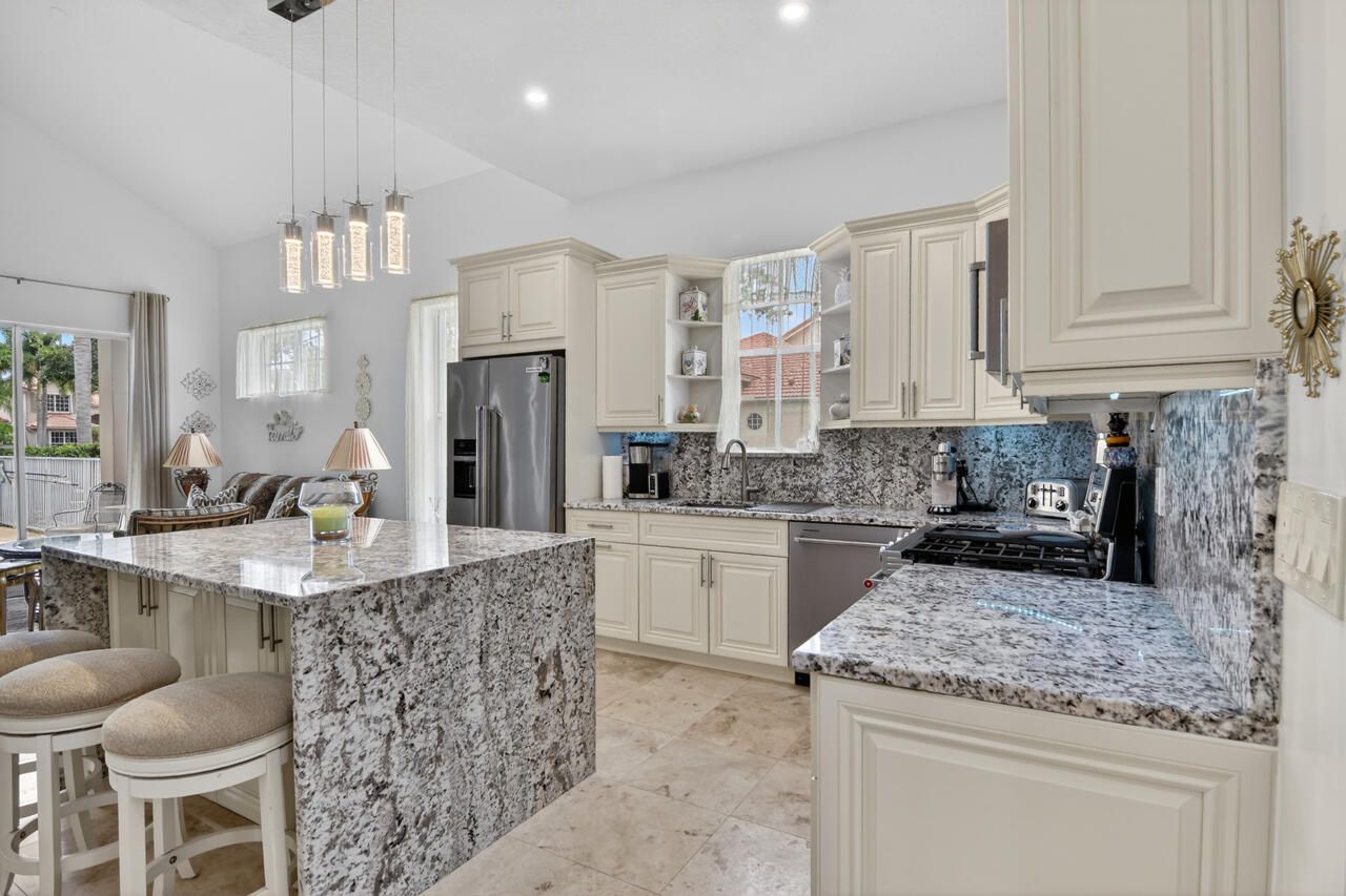 32 Monterey Pointe Drive, Palm Beach Gardens, FL 33418 Photo