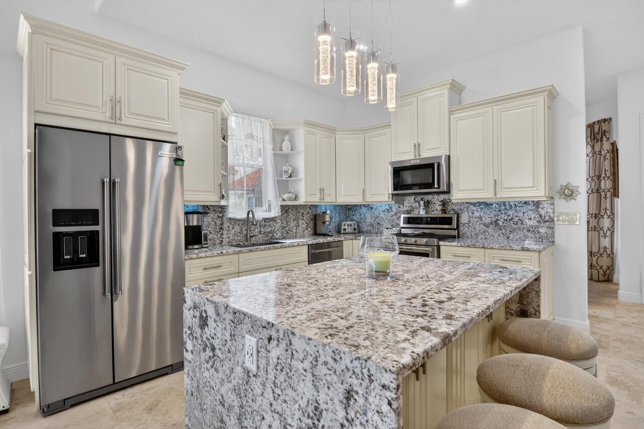 32 Monterey Pointe Drive, Palm Beach Gardens, FL 33418 Photo