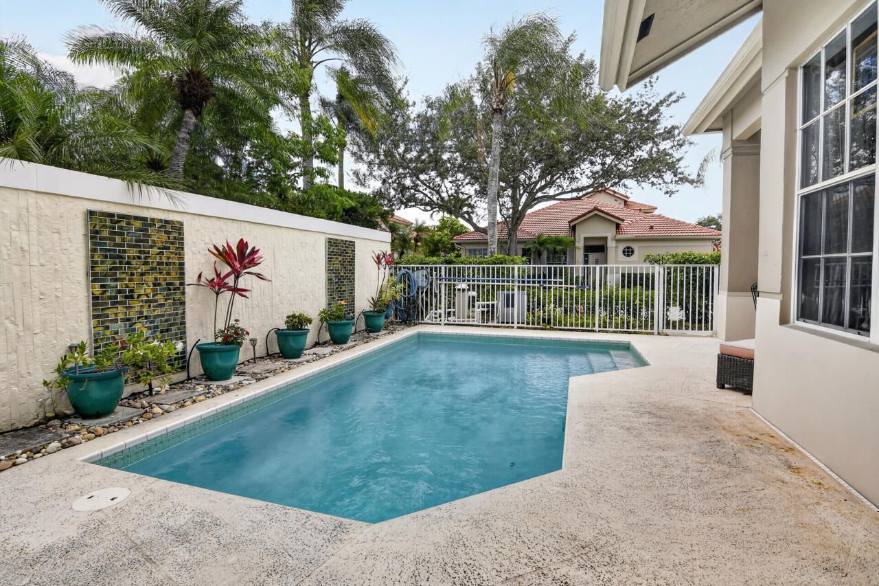 32 Monterey Pointe Drive, Palm Beach Gardens, FL 33418 Photo