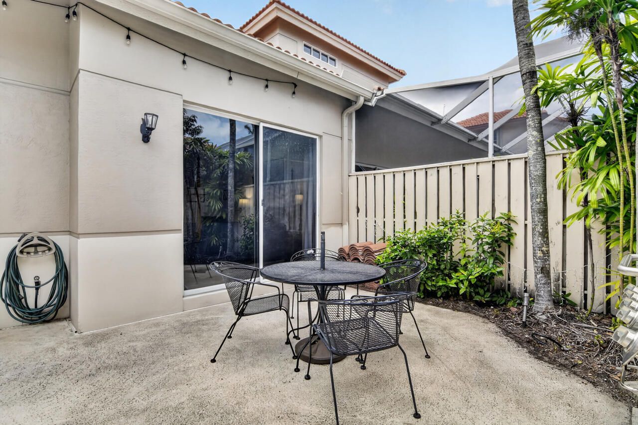 32 Monterey Pointe Drive, Palm Beach Gardens, FL 33418 Photo