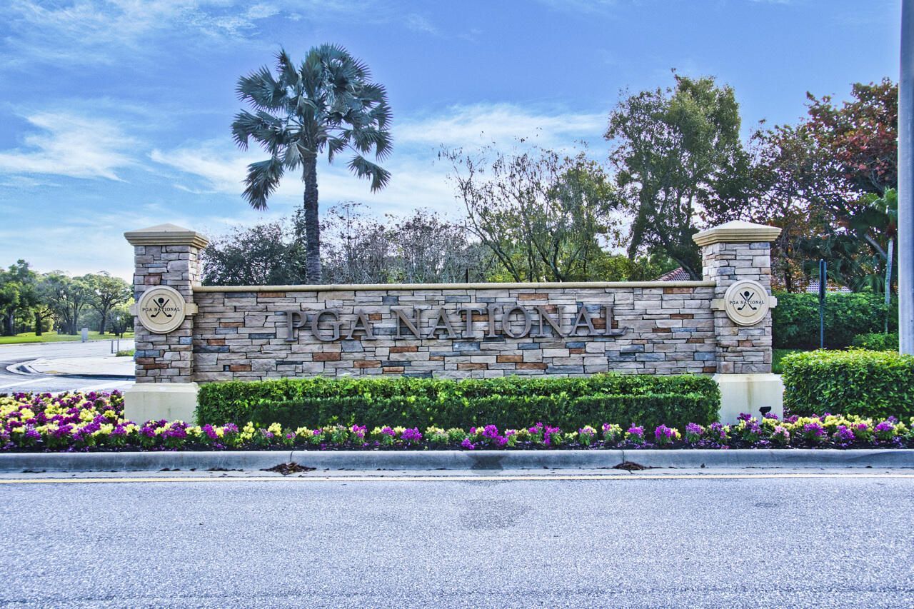 32 Monterey Pointe Drive, Palm Beach Gardens, FL 33418 Photo