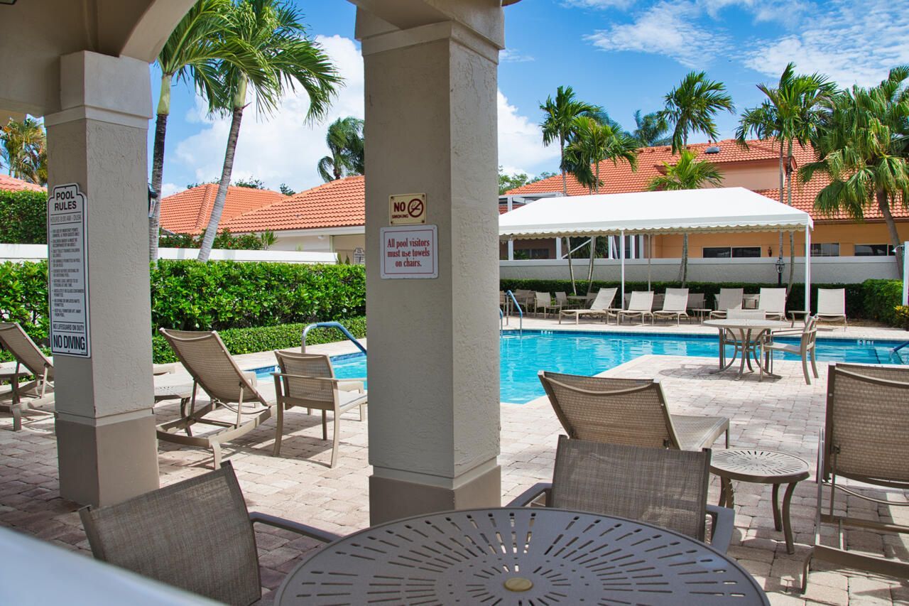 32 Monterey Pointe Drive, Palm Beach Gardens, FL 33418 Photo