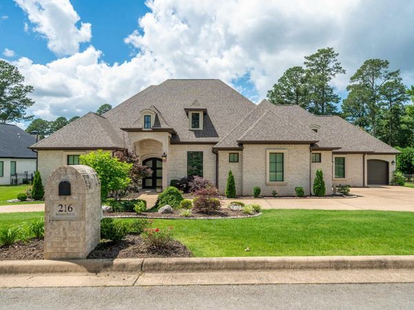 216 ARLINGTON PARK Court, Hot Springs, AR 71901