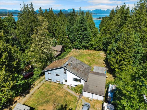 1376 Hooley Rd , Quadra Island, BC V0P 1N0