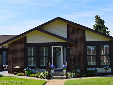 40605 Newport Drive E, Plymouth Twp, MI 48170