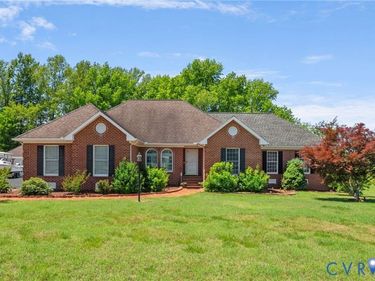 248 Healey Cove Drive , Hardyville, VA 23070