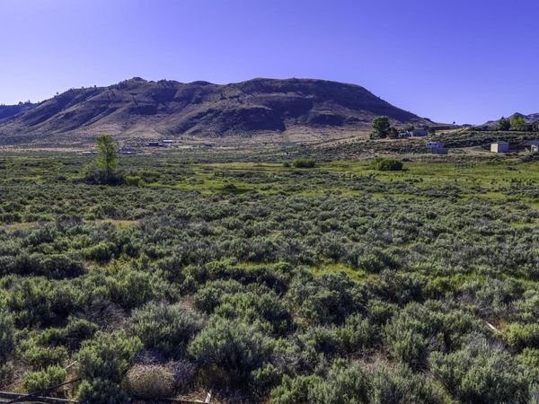 954 Meadow View Lane, Chilcoot, CA 96105