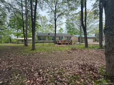 5994 N Lake Sanford Road, Edenville Twp, MI 48657