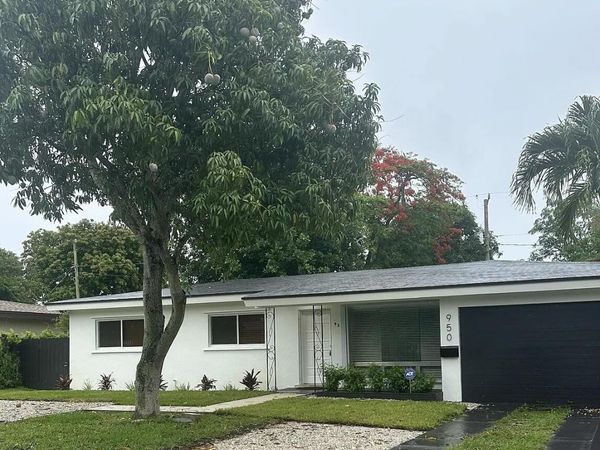 950 E Dayton Circle, Fort Lauderdale, FL 33312