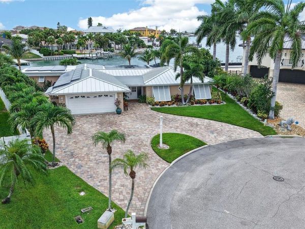 454 1ST STREET W, TIERRA VERDE, FL 33715