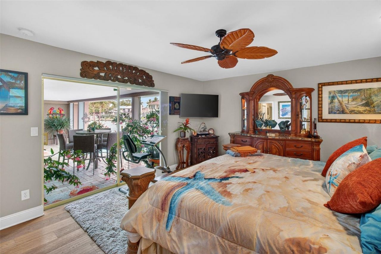 454 1st Street W, Tierra Verde, FL 33715 Photo