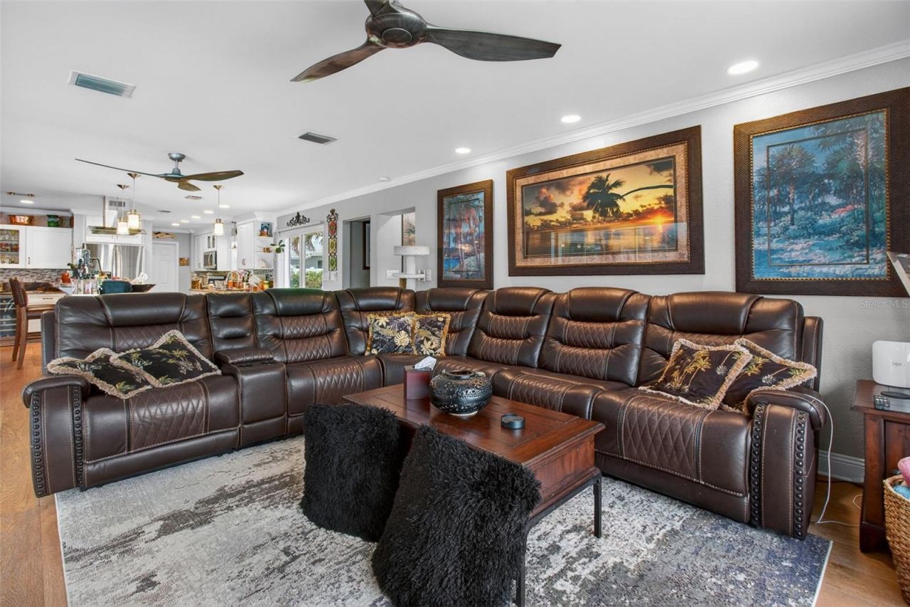 454 1st Street W, Tierra Verde, FL 33715 Photo