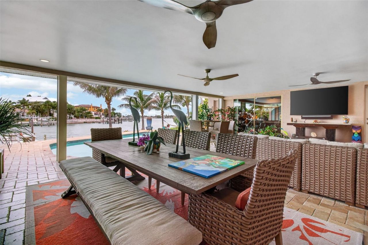 454 1st Street W, Tierra Verde, FL 33715 Photo