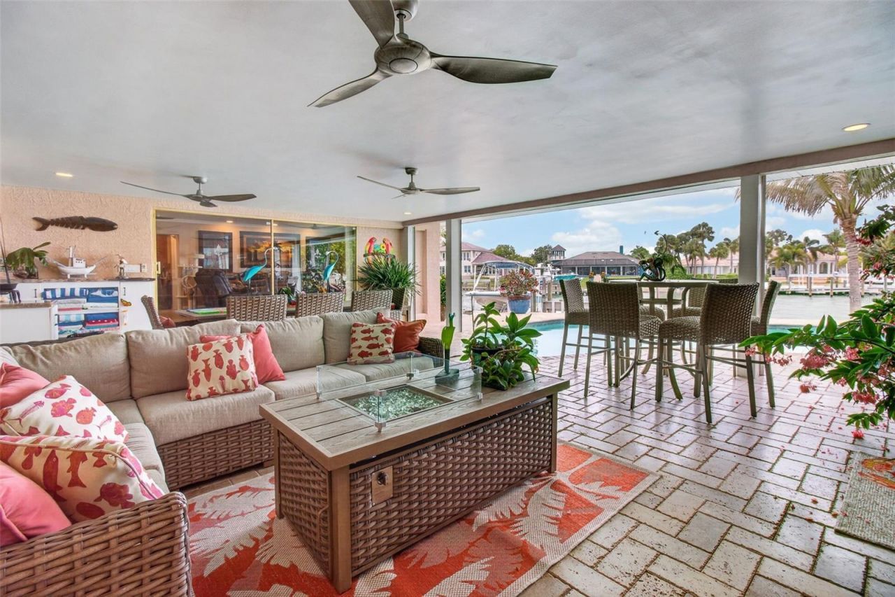 454 1st Street W, Tierra Verde, FL 33715 Photo