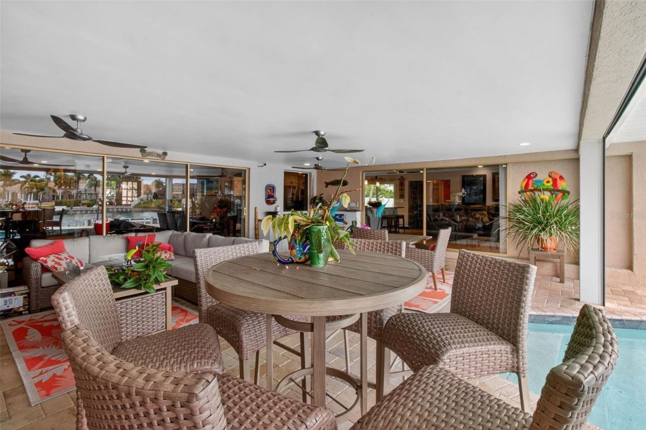 454 1st Street W, Tierra Verde, FL 33715 Photo