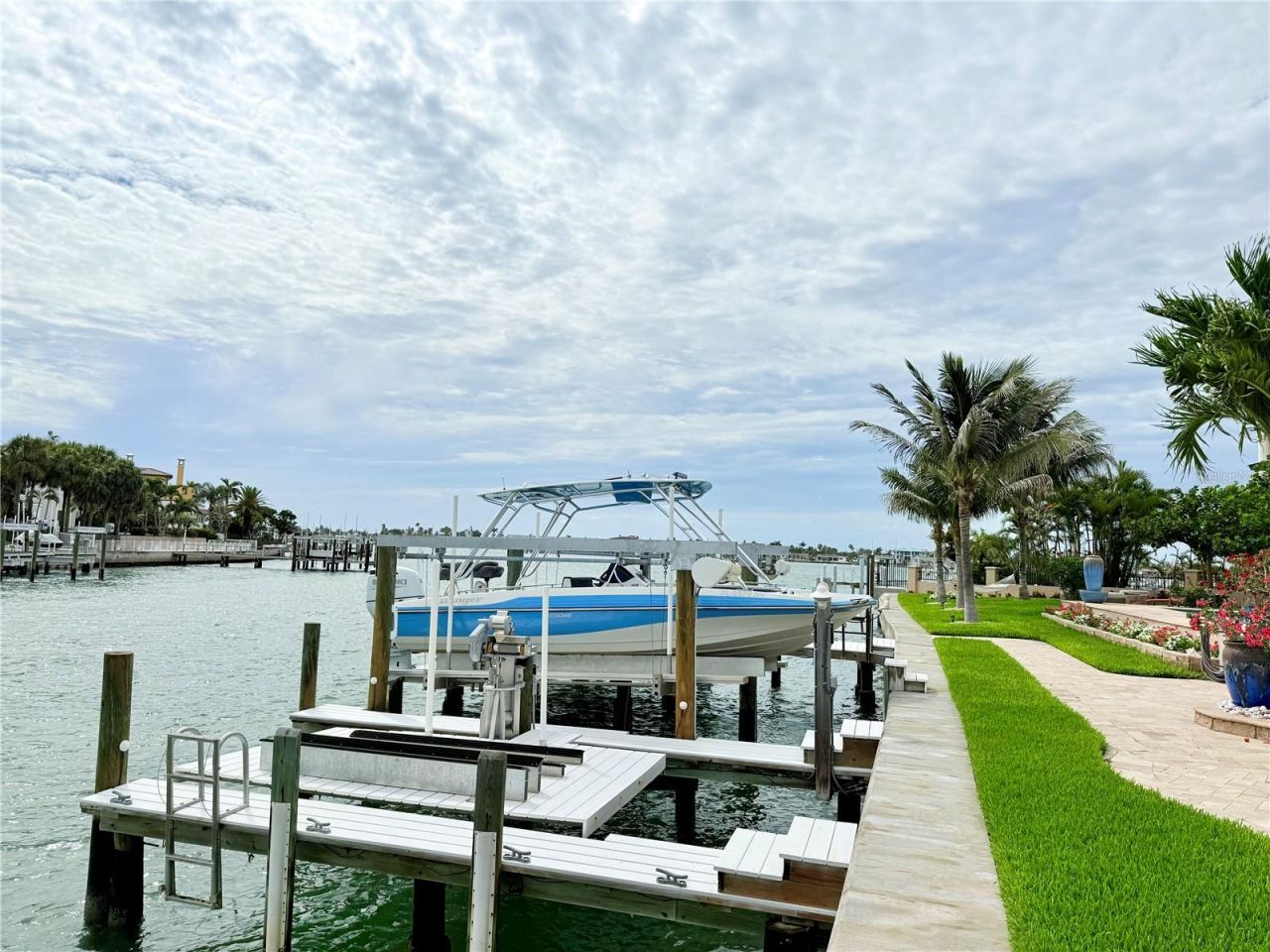 454 1st Street W, Tierra Verde, FL 33715 Photo