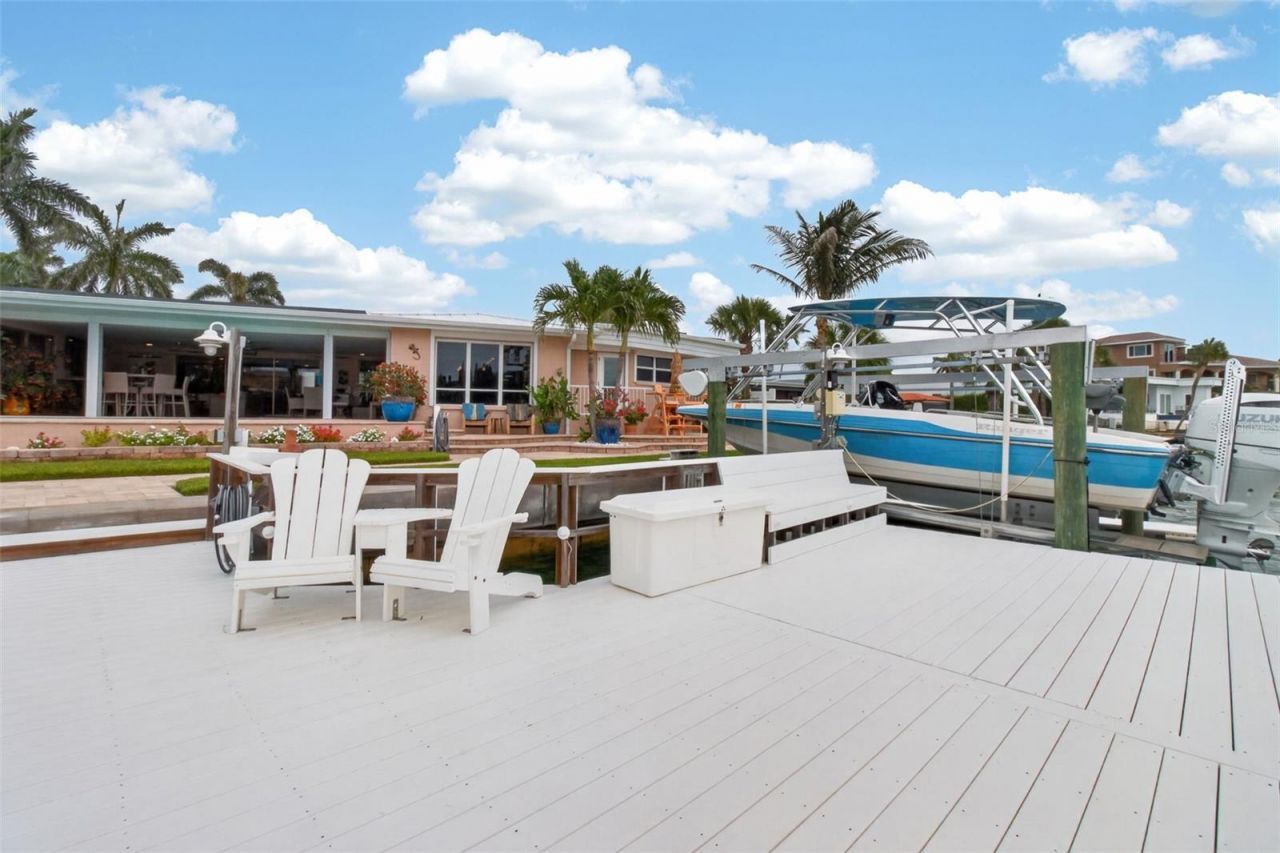 454 1st Street W, Tierra Verde, FL 33715 Photo