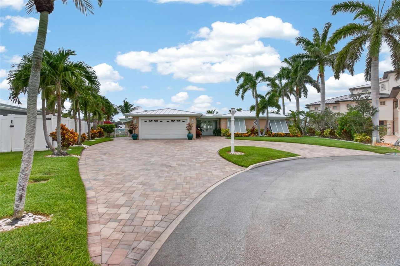 454 1st Street W, Tierra Verde, FL 33715 Photo