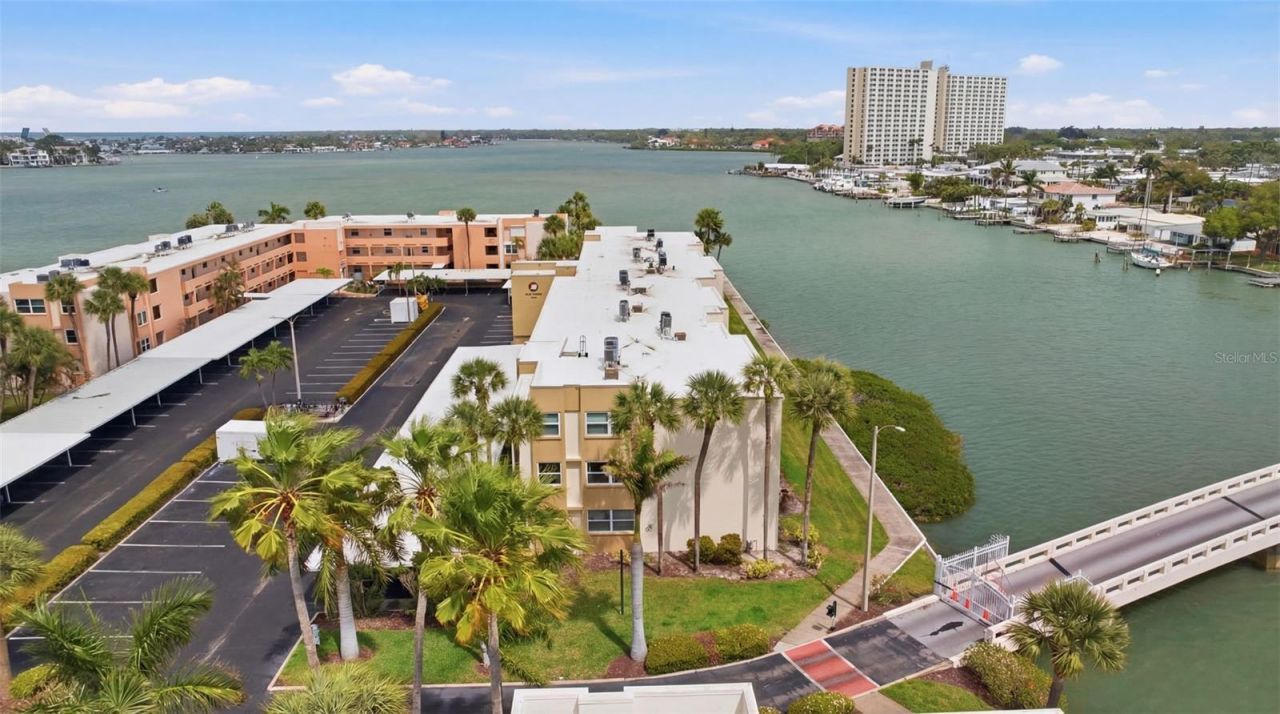 7465 Bay Island Drive S, Unit 112, South Pasadena, FL 33707 Photo