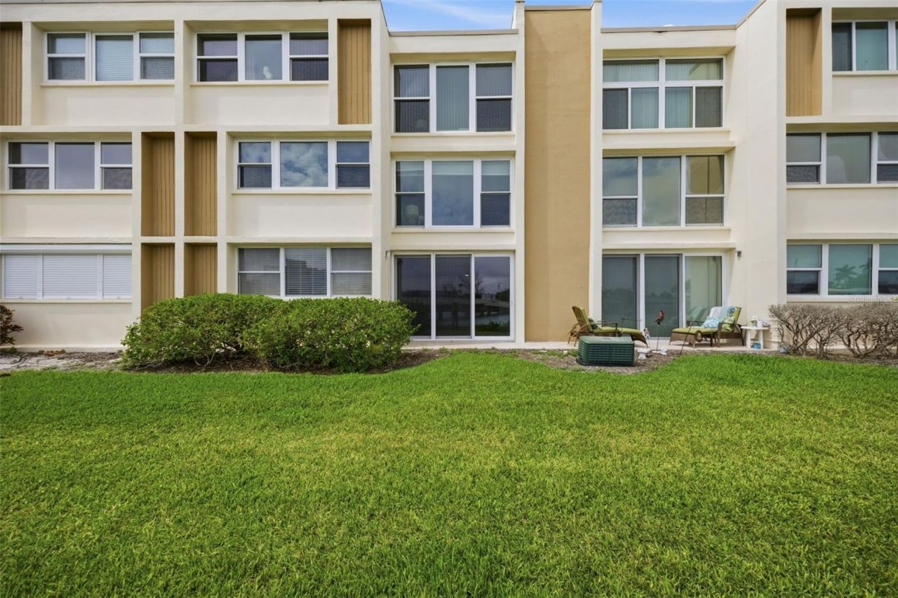 7465 Bay Island Drive S, Unit 112, South Pasadena, FL 33707 Photo