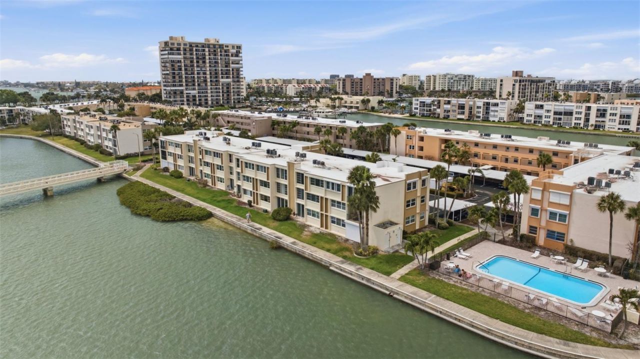 7465 Bay Island Drive S, Unit 112, South Pasadena, FL 33707 Photo