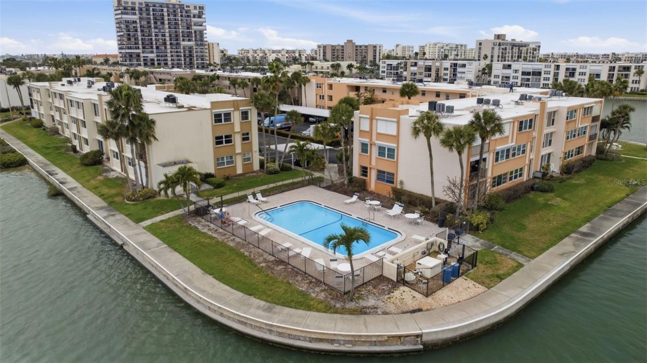 7465 Bay Island Drive S, Unit 112, South Pasadena, FL 33707 Photo