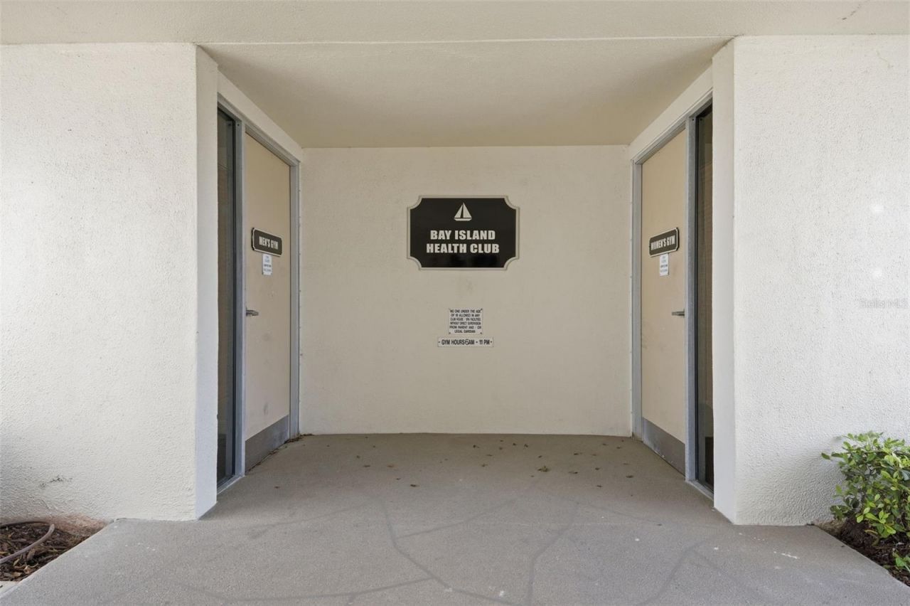 7465 Bay Island Drive S, Unit 112, South Pasadena, FL 33707 Photo