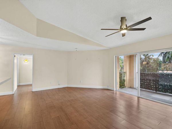 123 Yacht Club Way, Unit 307, Hypoluxo, FL 33462