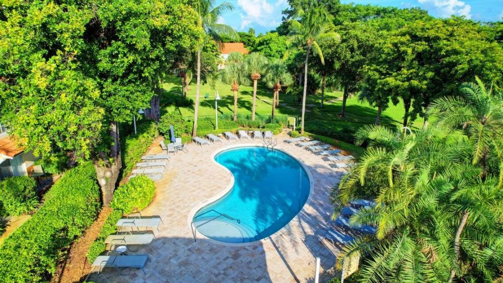 123 Yacht Club Way, Unit 307, Hypoluxo, FL 33462 Photo