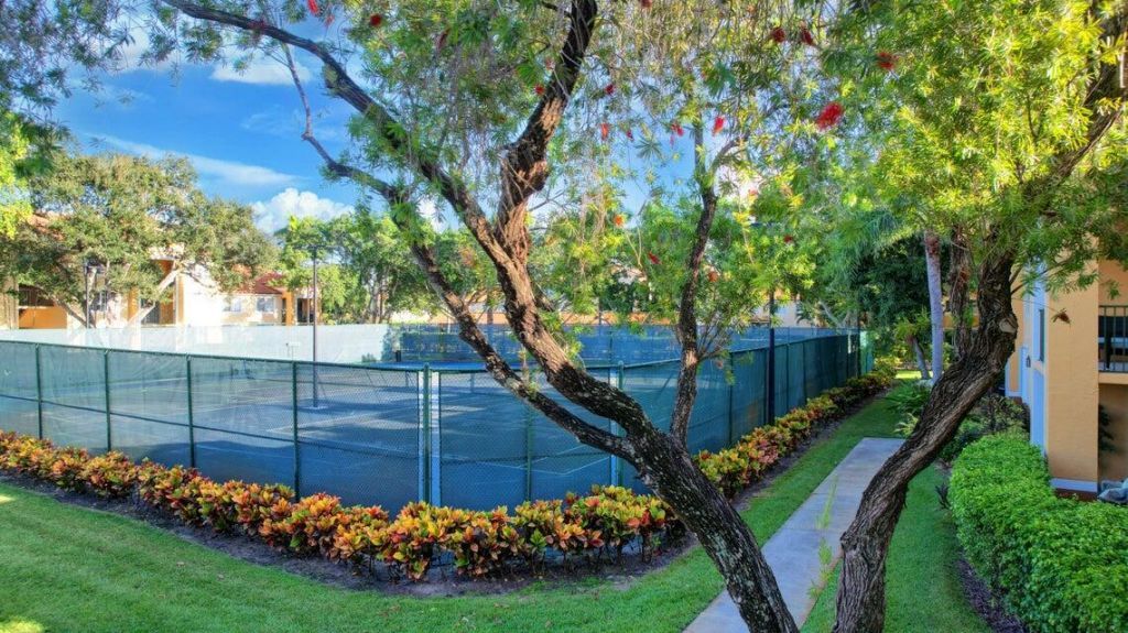 123 Yacht Club Way, Unit 307, Hypoluxo, FL 33462 Photo