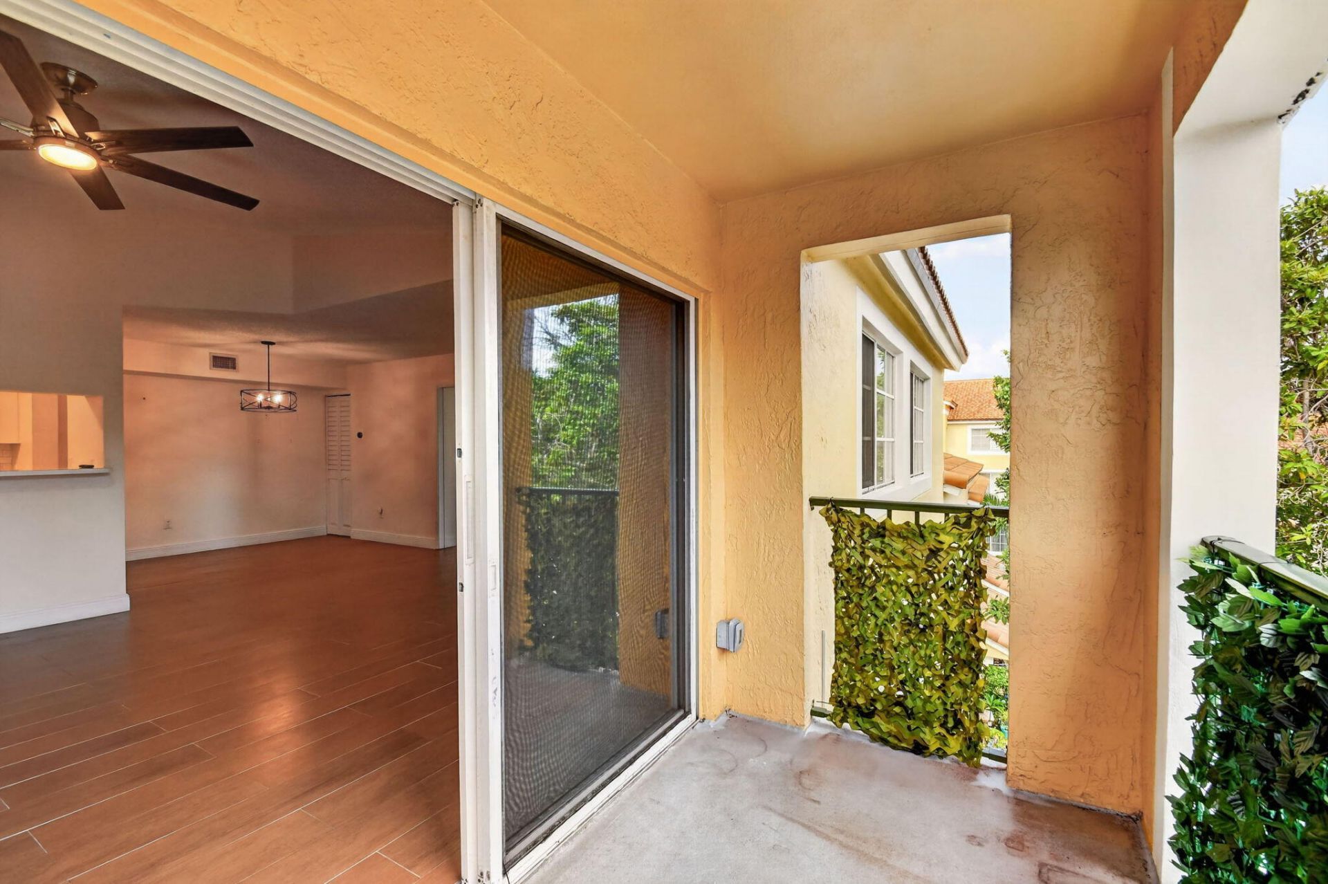 123 Yacht Club Way, Unit 307, Hypoluxo, FL 33462 Photo