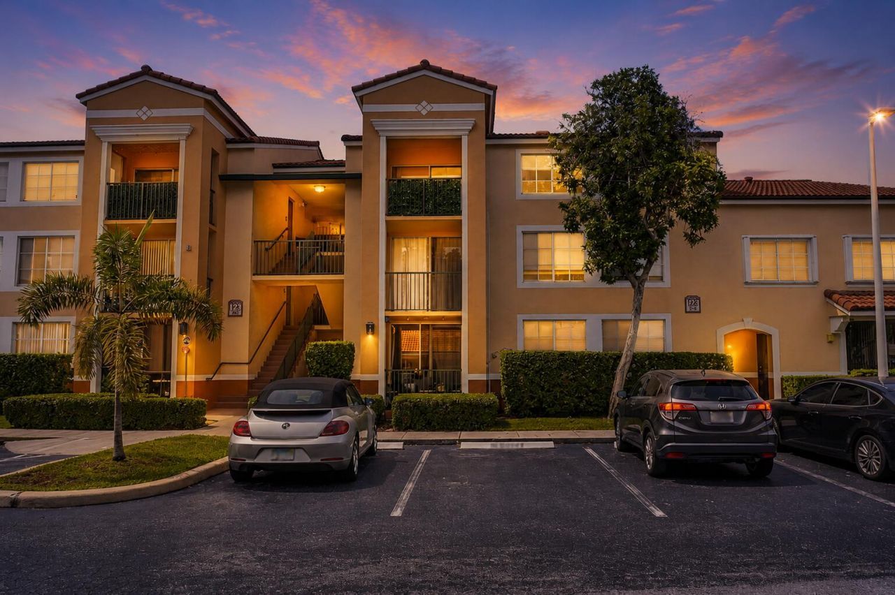 123 Yacht Club Way, Unit 307, Hypoluxo, FL 33462 Photo