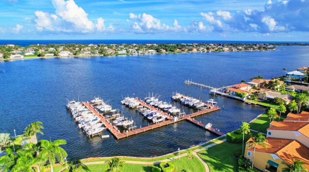 123 Yacht Club Way, Unit 307, Hypoluxo, FL 33462 Photo