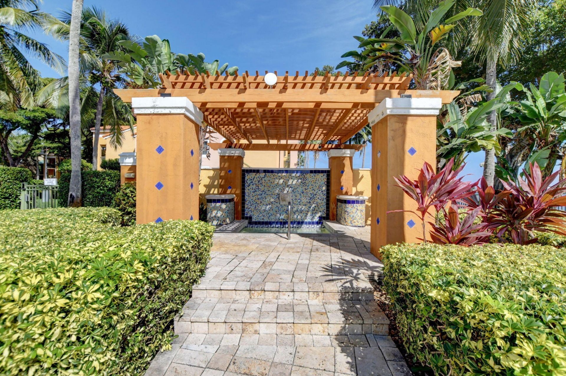 123 Yacht Club Way, Unit 307, Hypoluxo, FL 33462 Photo