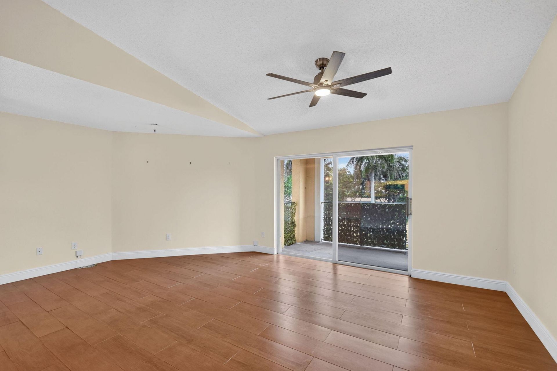 123 Yacht Club Way, Unit 307, Hypoluxo, FL 33462 Photo