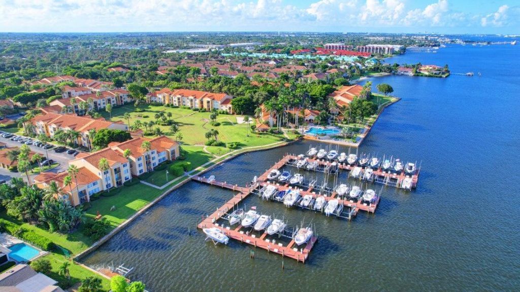 123 Yacht Club Way, Unit 307, Hypoluxo, FL 33462 Photo