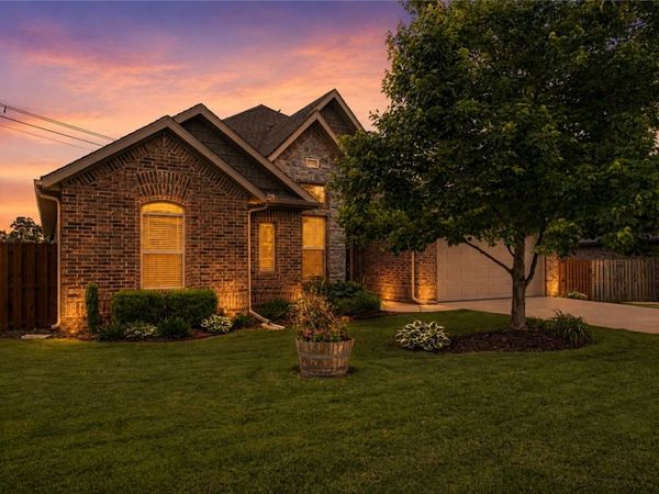 6209 S 56th Street, Rogers, AR 72758