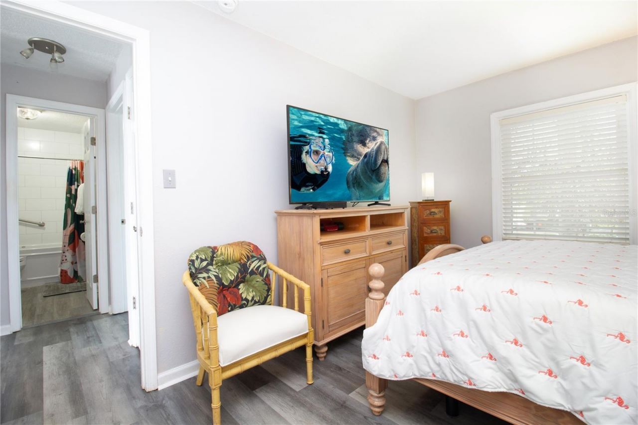 5282 Beach Drive Se, Unit APT D, Saint Petersburg, FL 33705 Photo