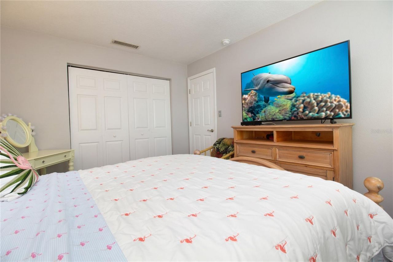 5282 Beach Drive Se, Unit APT D, Saint Petersburg, FL 33705 Photo