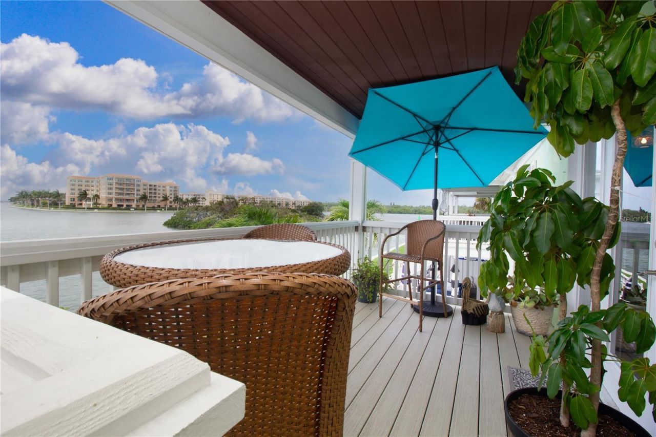 5282 Beach Drive Se, Unit APT D, Saint Petersburg, FL 33705 Photo