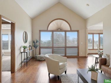 10032 S 172nd Circle, Omaha, NE 68136