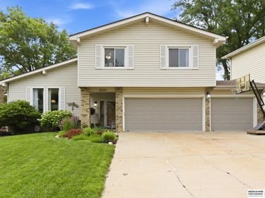 15020 Dorcas Circle, Omaha, NE 68144