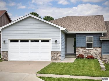 2712 Viking Circle, Blair, NE 68008