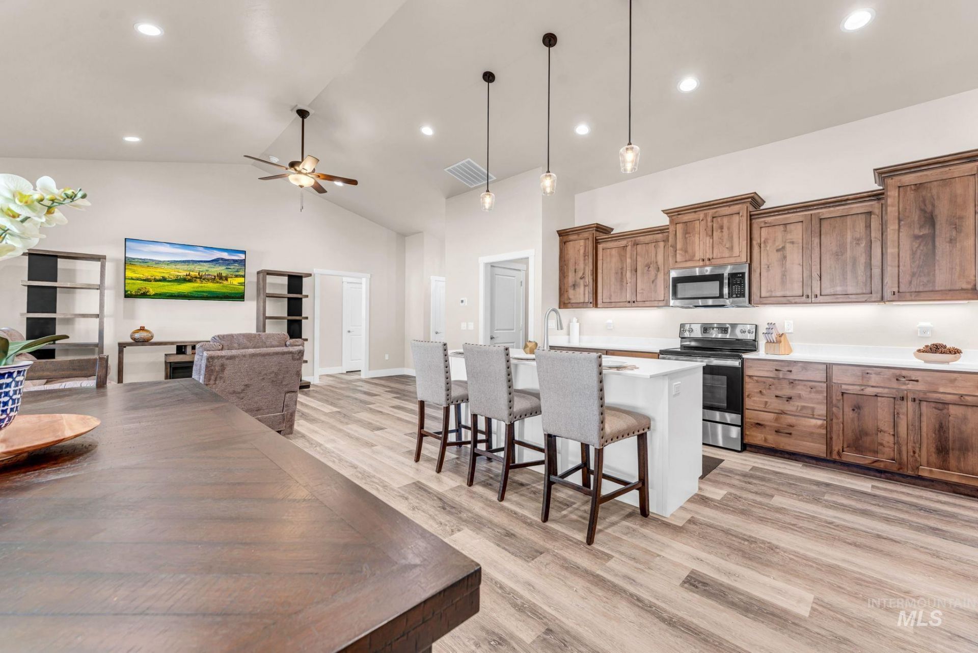 1512 Bird Farm Drive, Jerome, ID 83338 Main Photo