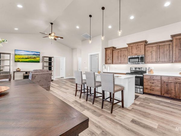1512 Bird Farm Drive, Jerome, ID 83338