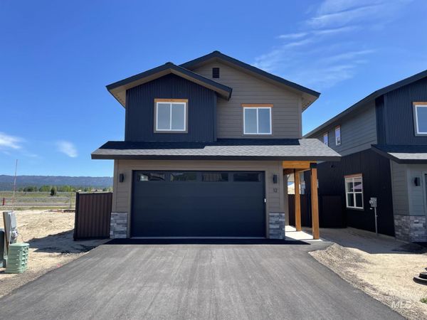12 North Creek, Cascade, ID 83611