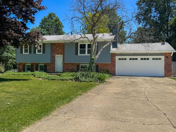 53 Cain Drive, Valparaiso, IN 46383